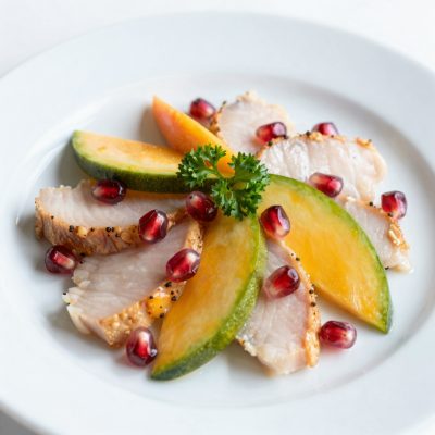Carpaccio di pesce spada con frutta
